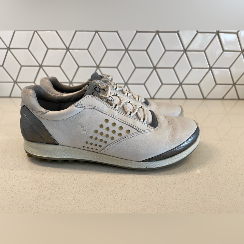 Ecco Women’s Golf Shoes SIZE 7 - Picture 1 of 11